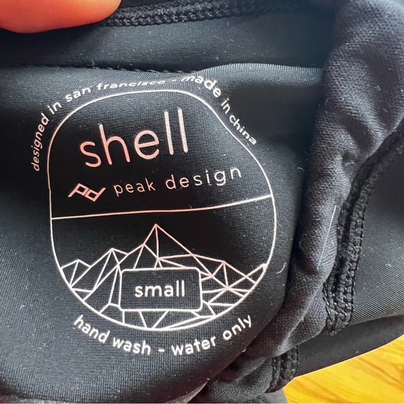 NWOT Peak Designs Shell, Small - Picture 2 of 4